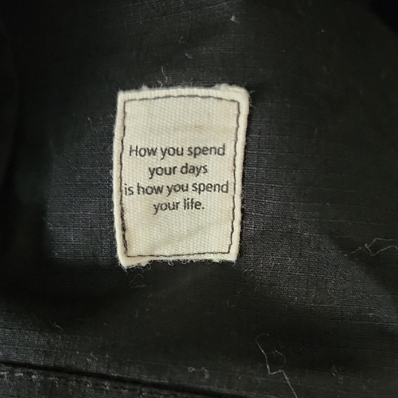 Vuori Men’s Organic Cotton Ripstop Stretch Jacket Black - Picture 9 of 12